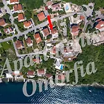 Omorfia شقة