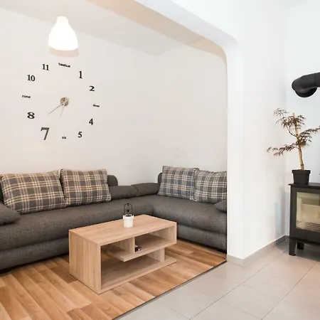 Apartment Omorfia *
