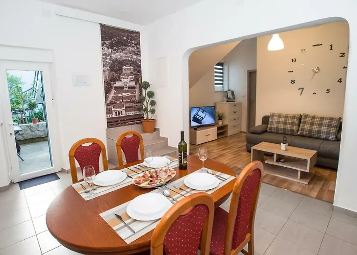 Apartament Omorfia *